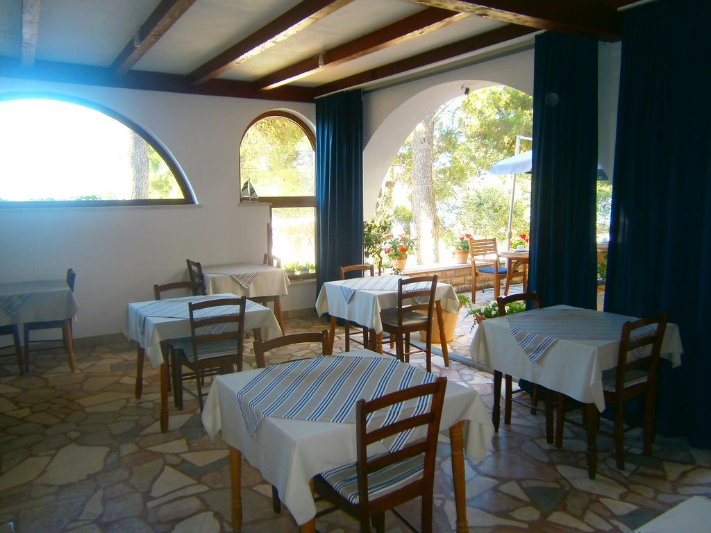 Bed & Breakfast Pansion Rade Hotel Pirovac Eksteriør billede