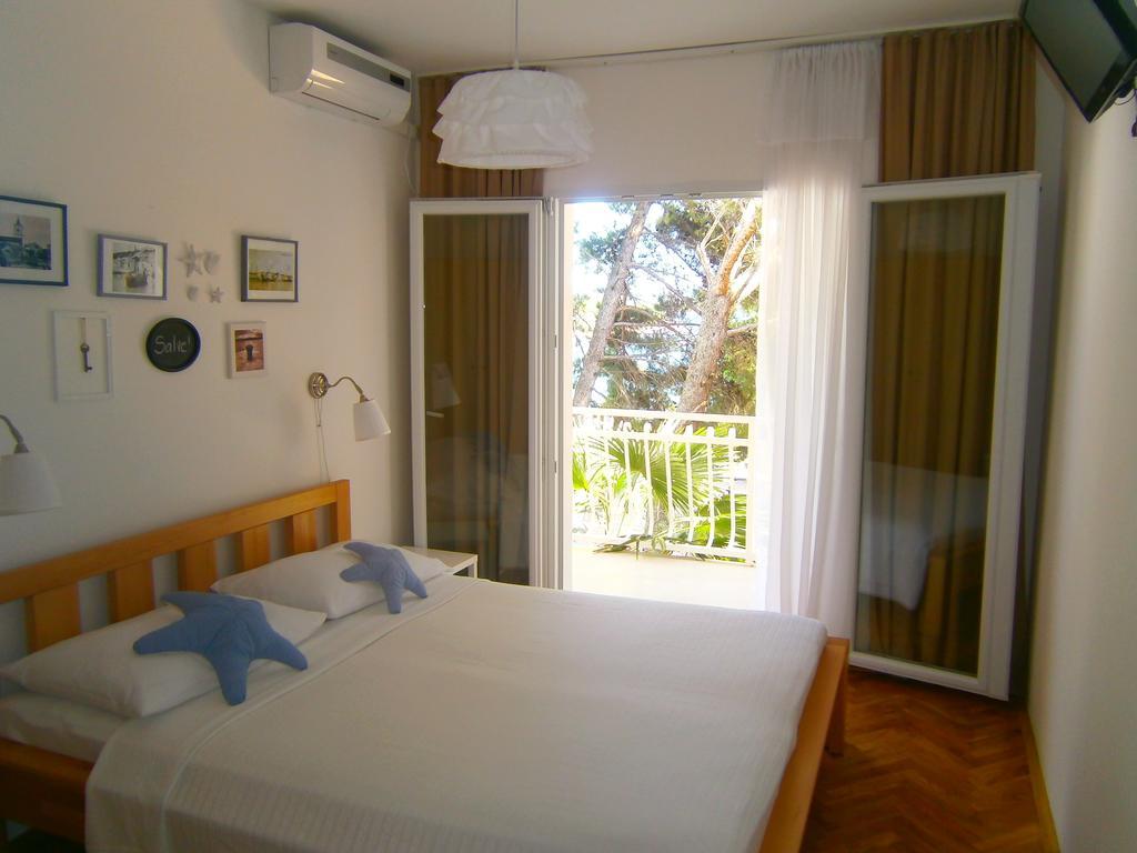 Bed & Breakfast Pansion Rade Hotel Pirovac Værelse billede